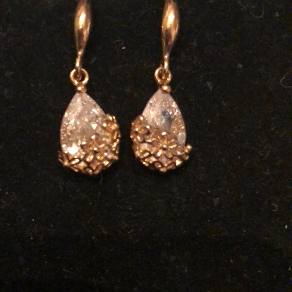 Gold tone Diamond Look Earring